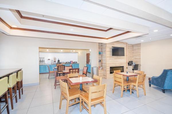 Country Inn & Suites By Radisson, Midway - Tallahassee West Dış mekan fotoğraf