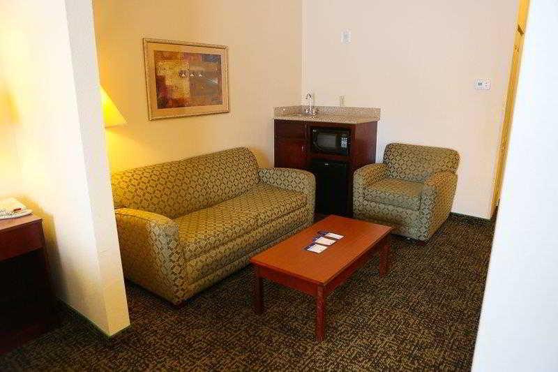 Country Inn & Suites By Radisson, Midway - Tallahassee West Dış mekan fotoğraf