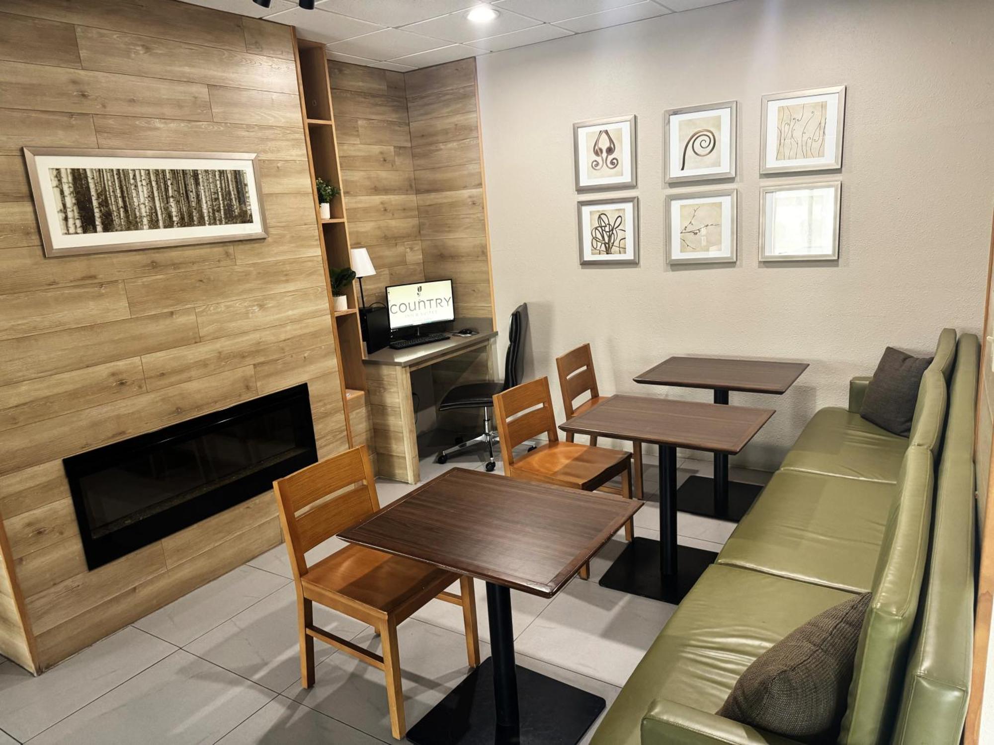 Country Inn & Suites By Radisson, Midway - Tallahassee West Dış mekan fotoğraf